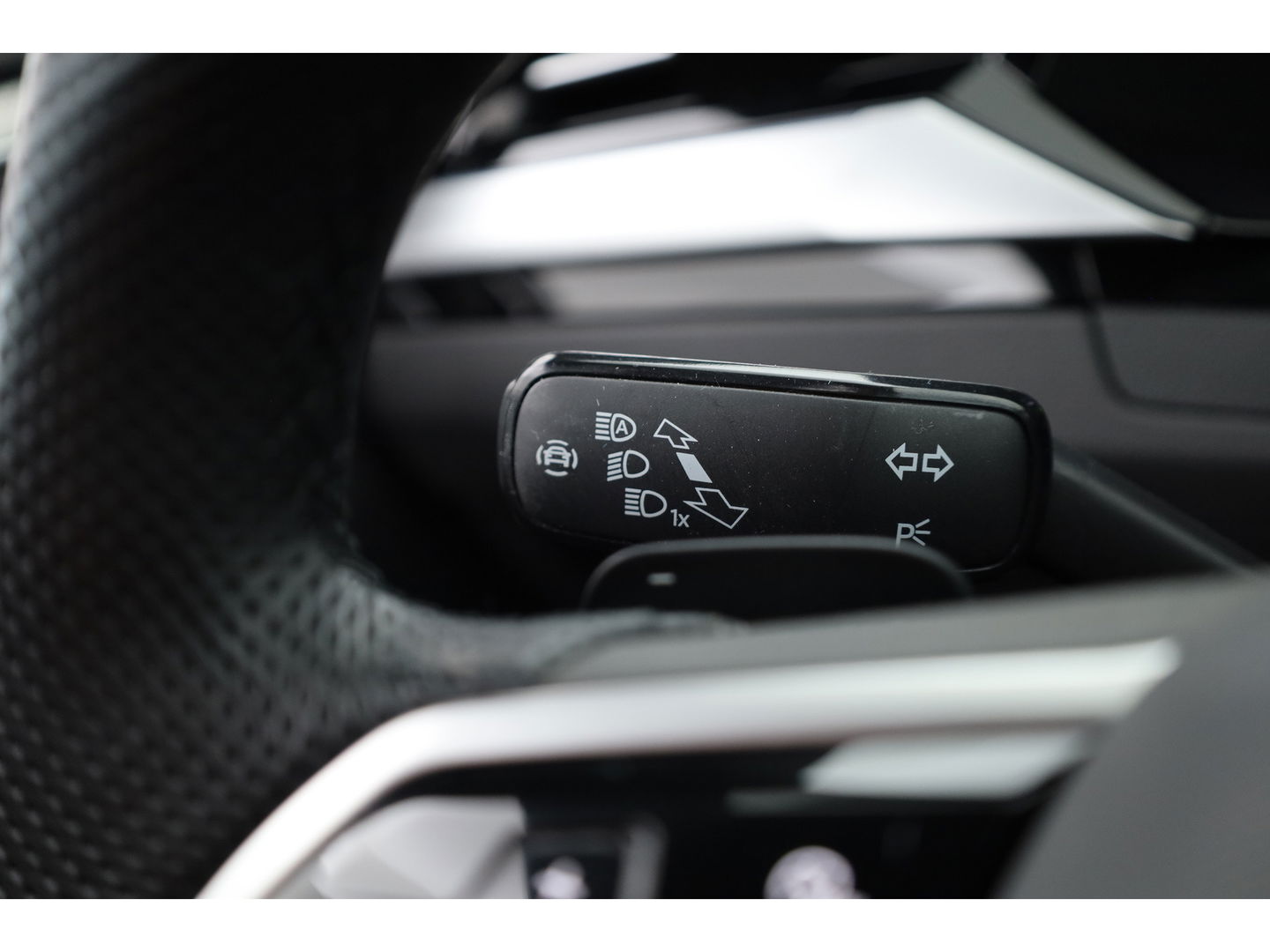 Volkswagen Arteon Shooting Brake 1.4 TSI eHybrid R-Line | Pano | HUD | Kuipstoelen | Massage | 360cam | Adapt. Cruise | Matrix LED