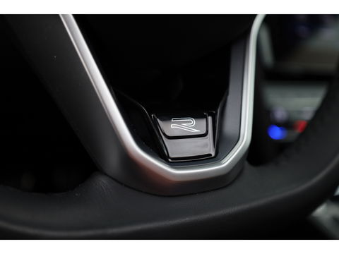 Volkswagen Arteon Shooting Brake 1.4 TSI eHybrid R-Line | Pano | HUD | Kuipstoelen | Massage | 360cam | Adapt. Cruise | Matrix LED