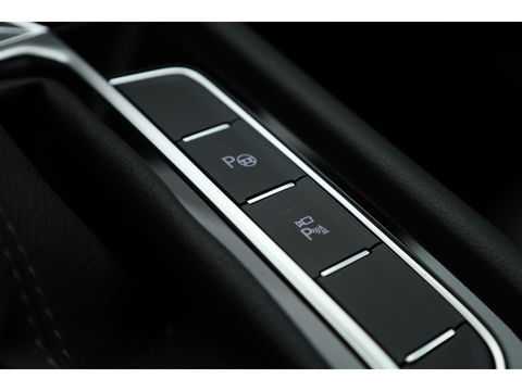 Volkswagen Arteon Shooting Brake 1.4 TSI eHybrid R-Line | Pano | HUD | Kuipstoelen | Massage | 360cam | Adapt. Cruise | Matrix LED