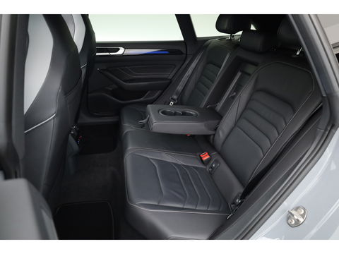 Volkswagen Arteon Shooting Brake 1.4 TSI eHybrid R-Line | Pano | HUD | Kuipstoelen | Massage | 360cam | Adapt. Cruise | Matrix LED