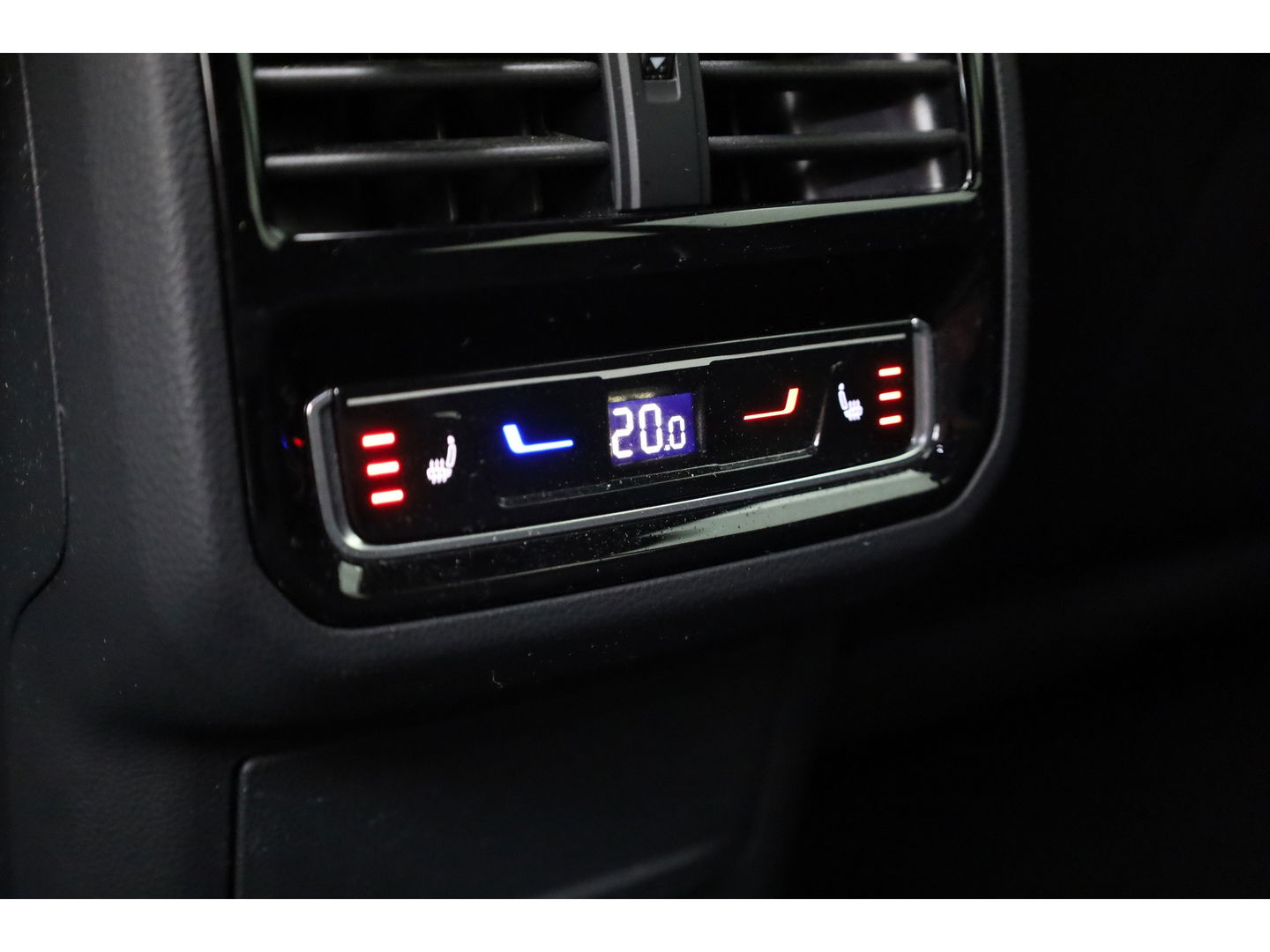 Volkswagen Arteon Shooting Brake 1.4 TSI eHybrid R-Line | Pano | HUD | Kuipstoelen | Massage | 360cam | Adapt. Cruise | Matrix LED