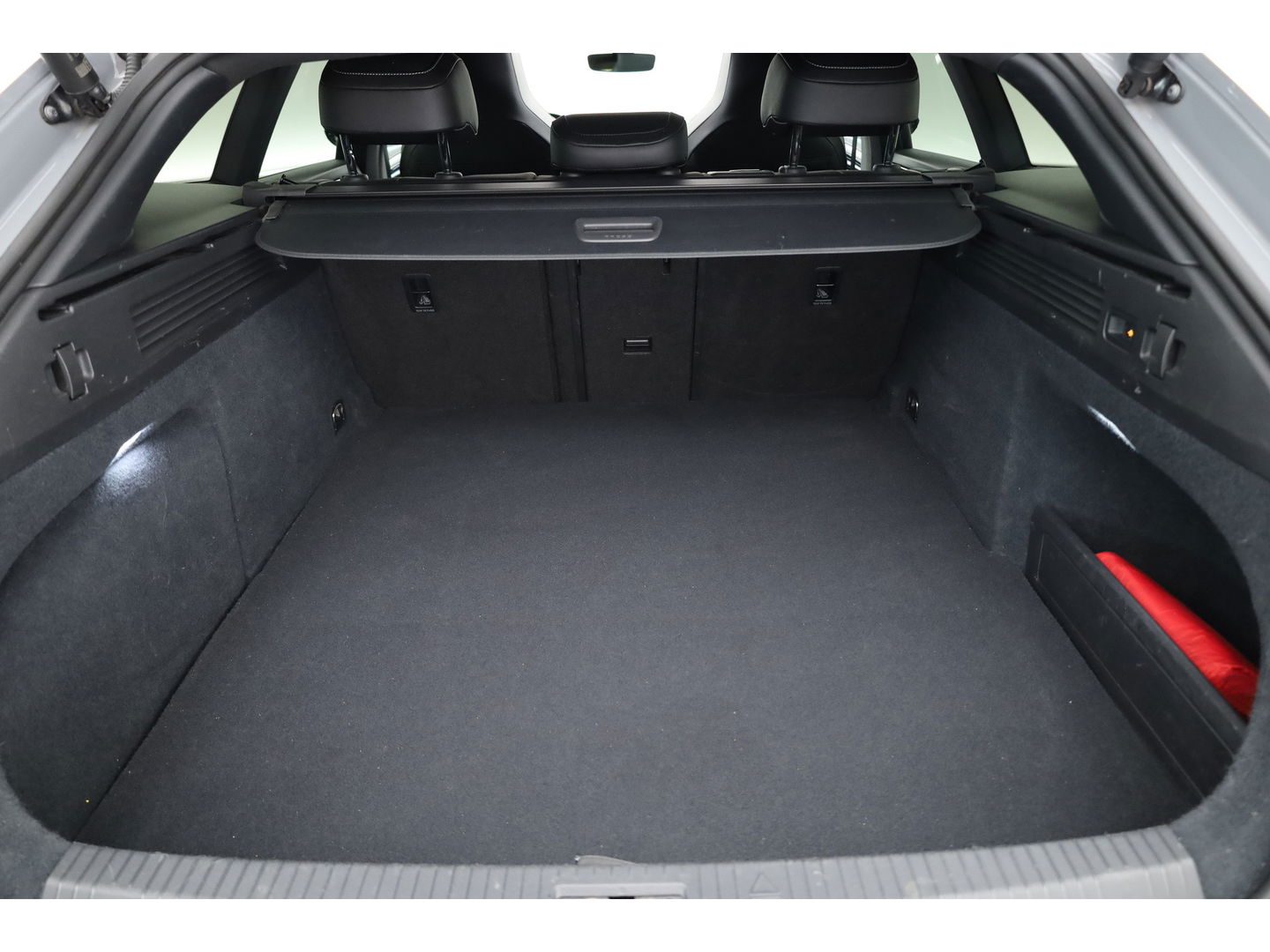 Volkswagen Arteon Shooting Brake 1.4 TSI eHybrid R-Line | Pano | HUD | Kuipstoelen | Massage | 360cam | Adapt. Cruise | Matrix LED