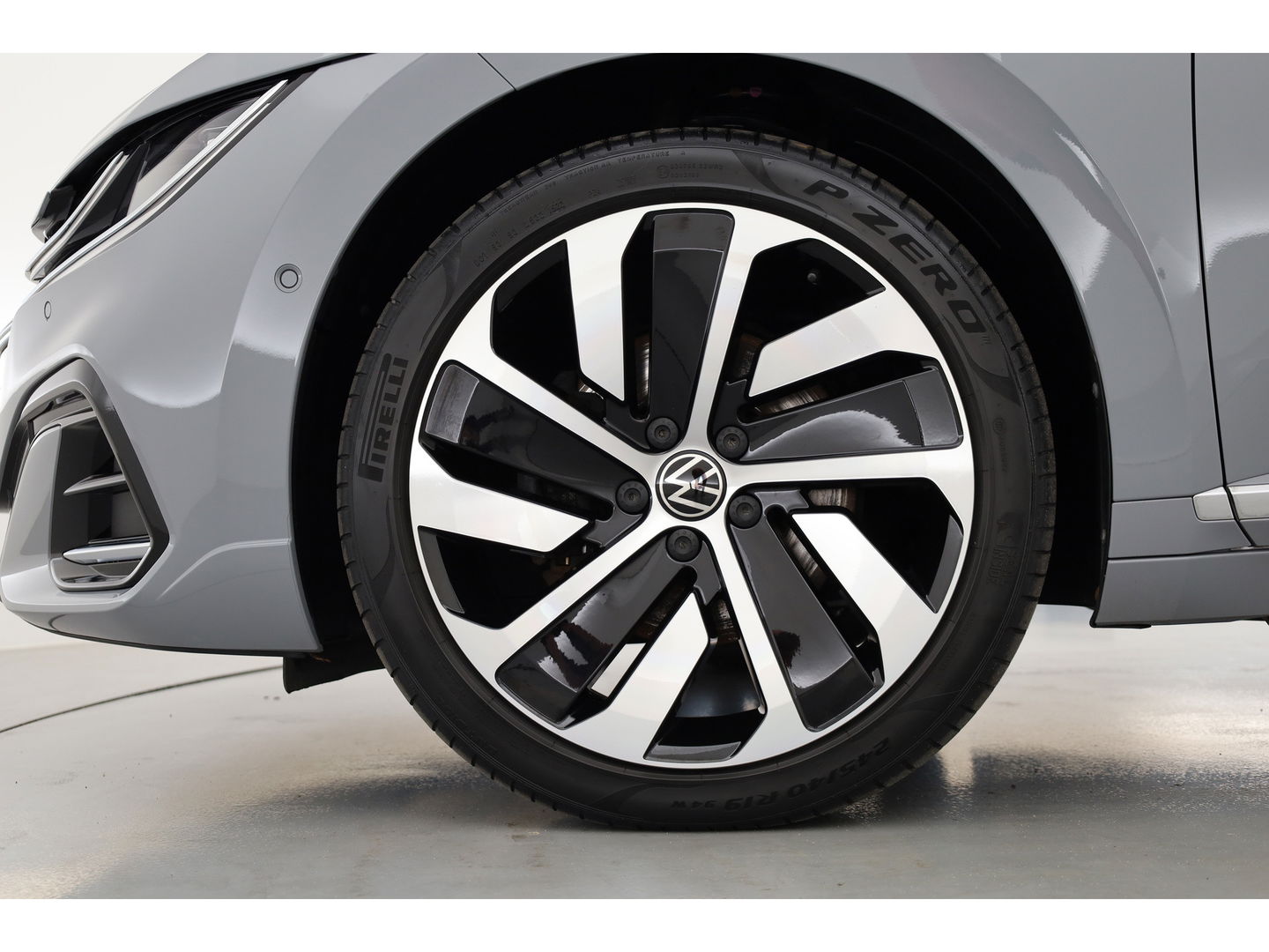 Volkswagen Arteon Shooting Brake 1.4 TSI eHybrid R-Line | Pano | HUD | Kuipstoelen | Massage | 360cam | Adapt. Cruise | Matrix LED