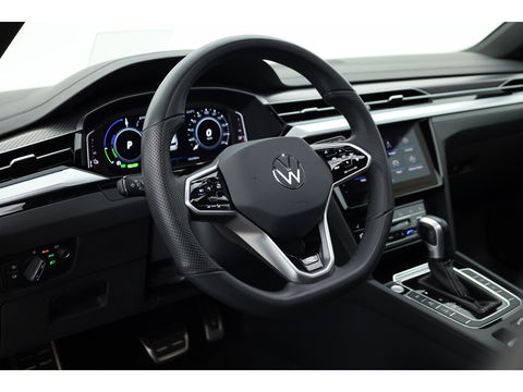 Volkswagen Arteon Shooting Brake 1.4 TSI eHybrid R-Line | Pano | HUD | Kuipstoelen | Massage | 360cam | Adapt. Cruise | Matrix LED