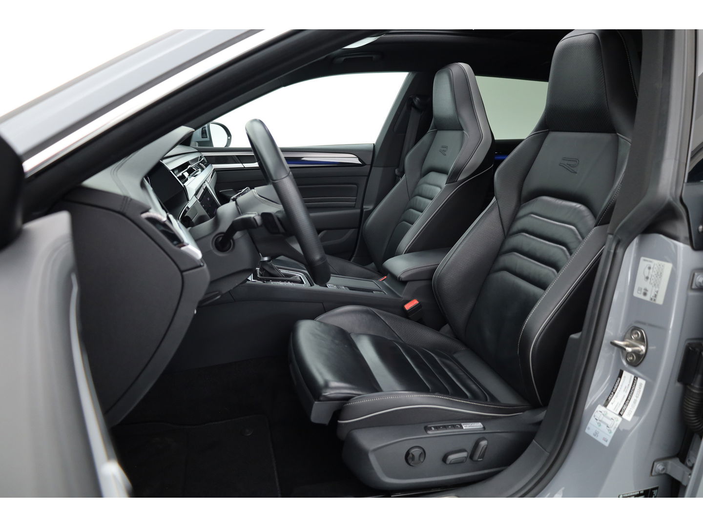 Volkswagen Arteon Shooting Brake 1.4 TSI eHybrid R-Line | Pano | HUD | Kuipstoelen | Massage | 360cam | Adapt. Cruise | Matrix LED