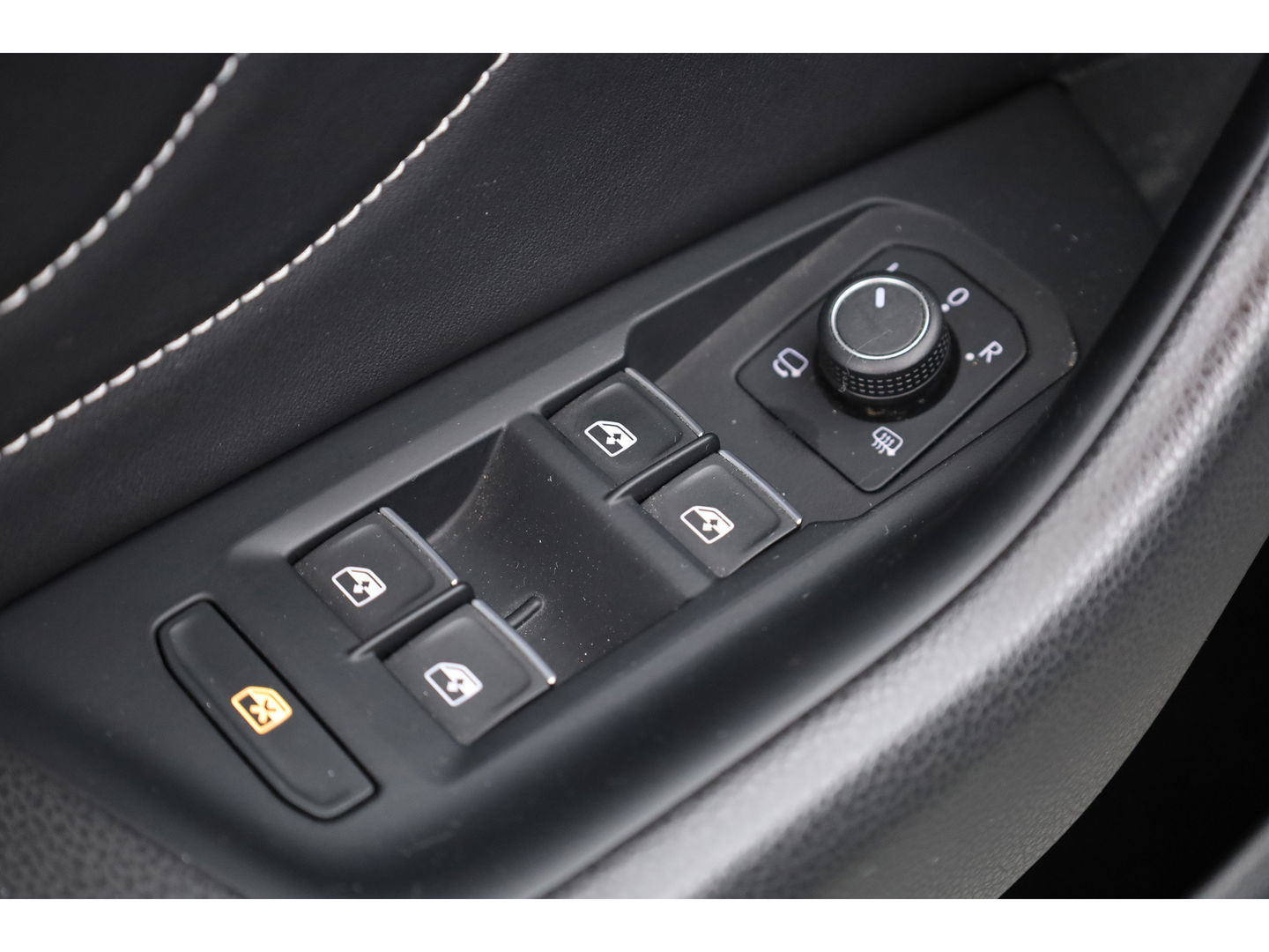Volkswagen Arteon Shooting Brake 1.4 TSI eHybrid R-Line | Pano | HUD | Kuipstoelen | Massage | 360cam | Adapt. Cruise | Matrix LED