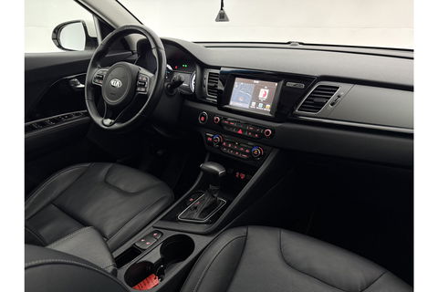 Kia Niro 1.6 GDi Hybrid BusinessLine LED Trekhaak Camera Carplay Clima Cruise Navi PDC Stoel/Stuurverwarming