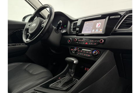 Kia Niro 1.6 GDi Hybrid BusinessLine LED Trekhaak Camera Carplay Clima Cruise Navi PDC Stoel/Stuurverwarming