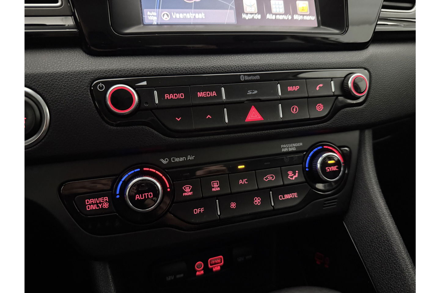 Kia Niro 1.6 GDi Hybrid BusinessLine LED Trekhaak Camera Carplay Clima Cruise Navi PDC Stoel/Stuurverwarming