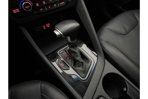 Kia Niro 1.6 GDi Hybrid BusinessLine LED Trekhaak Camera Carplay Clima Cruise Navi PDC Stoel/Stuurverwarming