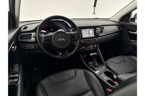 Kia Niro 1.6 GDi Hybrid BusinessLine LED Trekhaak Camera Carplay Clima Cruise Navi PDC Stoel/Stuurverwarming