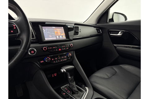 Kia Niro 1.6 GDi Hybrid BusinessLine LED Trekhaak Camera Carplay Clima Cruise Navi PDC Stoel/Stuurverwarming