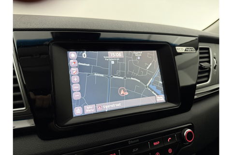 Kia Niro 1.6 GDi Hybrid BusinessLine LED Trekhaak Camera Carplay Clima Cruise Navi PDC Stoel/Stuurverwarming