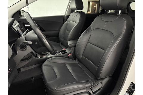 Kia Niro 1.6 GDi Hybrid BusinessLine LED Trekhaak Camera Carplay Clima Cruise Navi PDC Stoel/Stuurverwarming