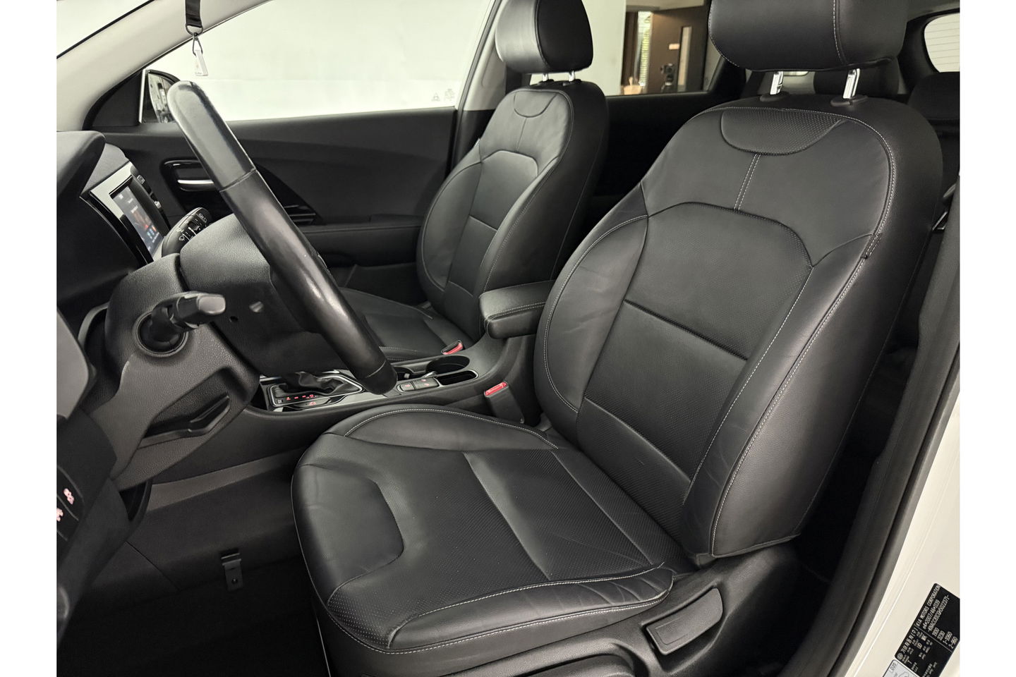 Kia Niro 1.6 GDi Hybrid BusinessLine LED Trekhaak Camera Carplay Clima Cruise Navi PDC Stoel/Stuurverwarming