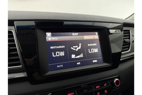 Kia Niro 1.6 GDi Hybrid BusinessLine LED Trekhaak Camera Carplay Clima Cruise Navi PDC Stoel/Stuurverwarming