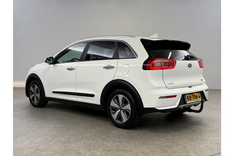 Kia Niro 1.6 GDi Hybrid BusinessLine LED Trekhaak Camera Carplay Clima Cruise Navi PDC Stoel/Stuurverwarming