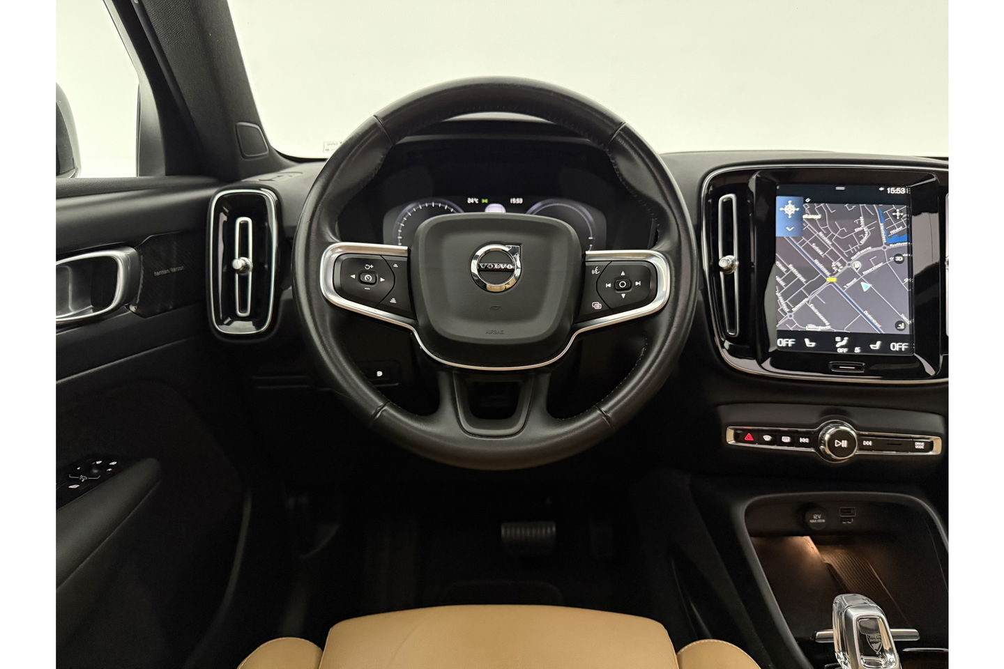 Volvo XC40 1.5 T5 Recharge Inscription 262PK Pano Harman/Kardon Trekhaak LED Carplay Virtual Camera Cruise Navi PDC 19''LMV Stoel/Stuurverwarming