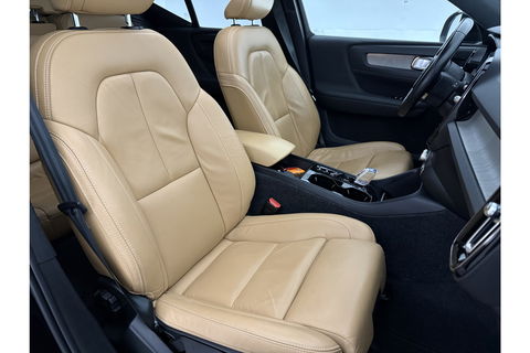 Volvo XC40 1.5 T5 Recharge Inscription 262PK Pano Harman/Kardon Trekhaak LED Carplay Virtual Camera Cruise Navi PDC 19''LMV Stoel/Stuurverwarming