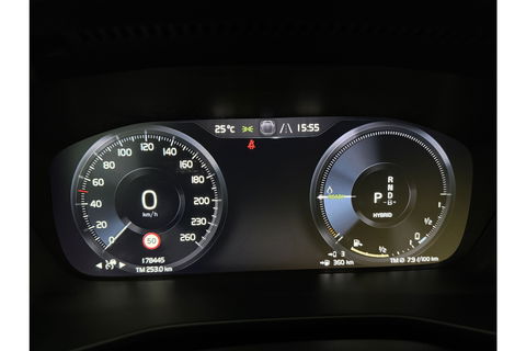 Volvo XC40 1.5 T5 Recharge Inscription 262PK Pano Harman/Kardon Trekhaak LED Carplay Virtual Camera Cruise Navi PDC 19''LMV Stoel/Stuurverwarming