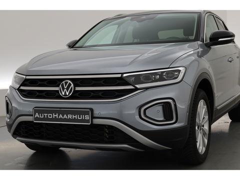 Volkswagen T-Roc 1.5 TSI Style DSG | Navi | Afn. Trekhaak | IQ Light | Massage |  Adapt. Cruise | Apple CarPlay