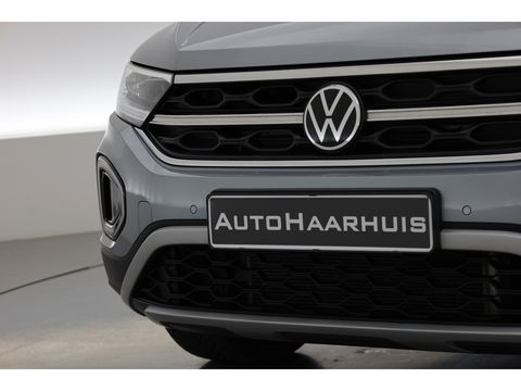 Volkswagen T-Roc 1.5 TSI Style DSG | Navi | Afn. Trekhaak | IQ Light | Massage |  Adapt. Cruise | Apple CarPlay