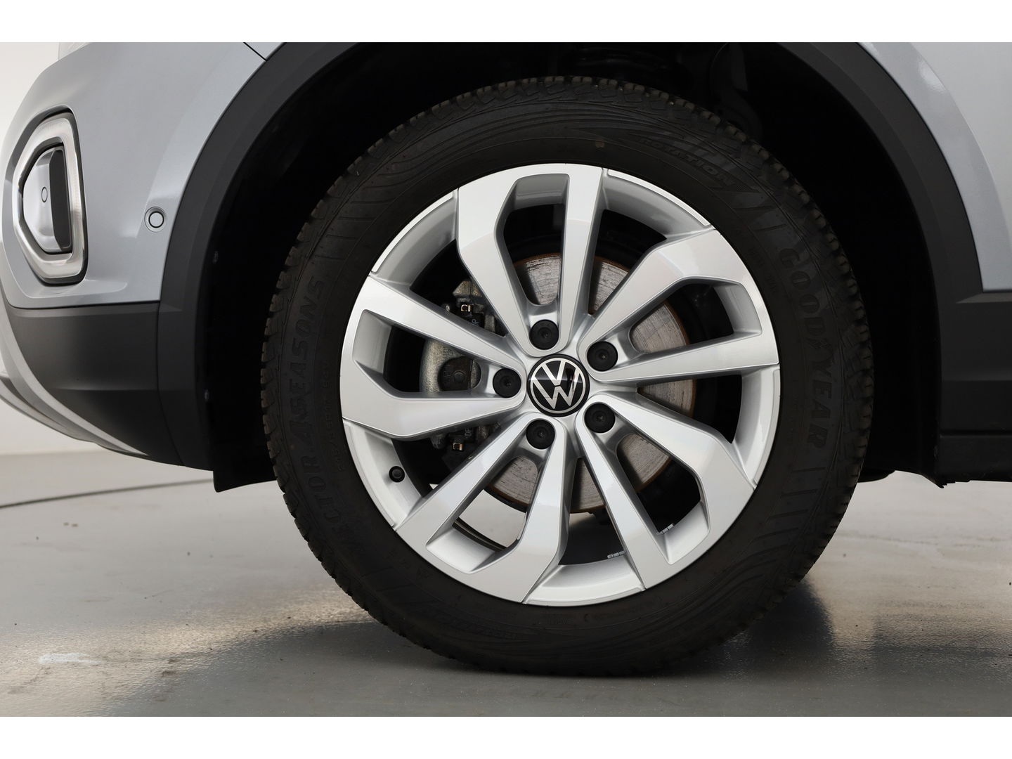 Volkswagen T-Roc 1.5 TSI Style DSG | Navi | Afn. Trekhaak | IQ Light | Massage |  Adapt. Cruise | Apple CarPlay