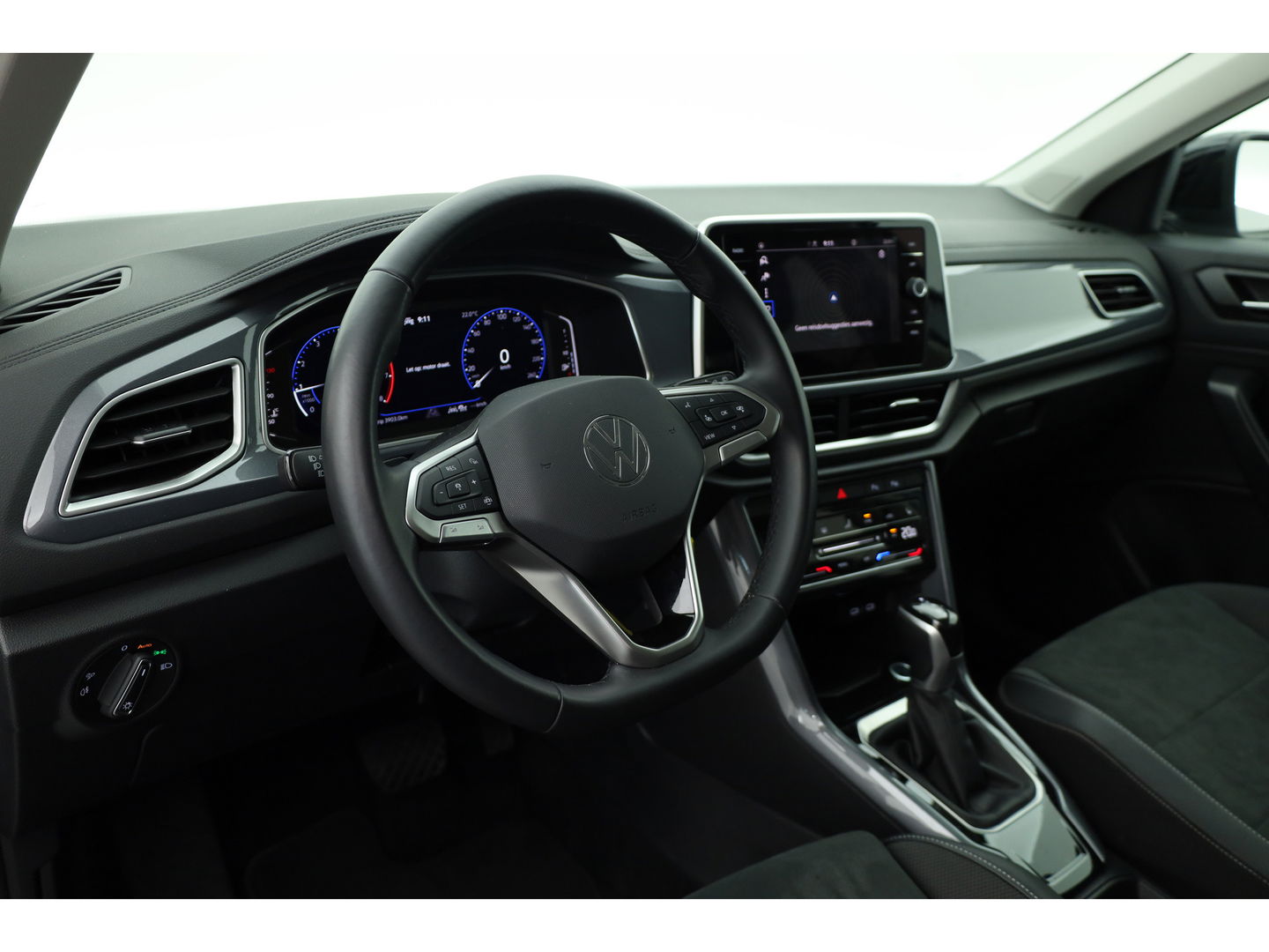 Volkswagen T-Roc 1.5 TSI Style DSG | Navi | Afn. Trekhaak | IQ Light | Massage |  Adapt. Cruise | Apple CarPlay