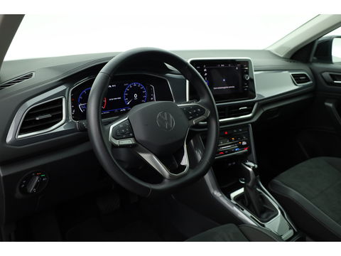 Volkswagen T-Roc 1.5 TSI Style DSG | Navi | Afn. Trekhaak | IQ Light | Massage |  Adapt. Cruise | Apple CarPlay