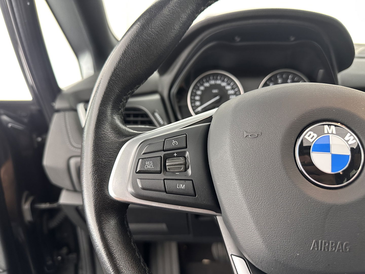 BMW 2 Serie Active Tourer 225xe iPerformance Centennial High Executive Aut. *PANO | HEAD-UP | FULL-LEATHER | FULL-LED | HARMAN/KARDON | KEYLESS | NAVI-FULLMAP | ECC | PDC | CRUISE | 18''ALU*
