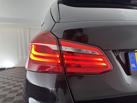 BMW 2 Serie Active Tourer 225xe iPerformance Centennial High Executive Aut. *PANO | HEAD-UP | FULL-LEATHER | FULL-LED | HARMAN/KARDON | KEYLESS | NAVI-FULLMAP | ECC | PDC | CRUISE | 18''ALU*