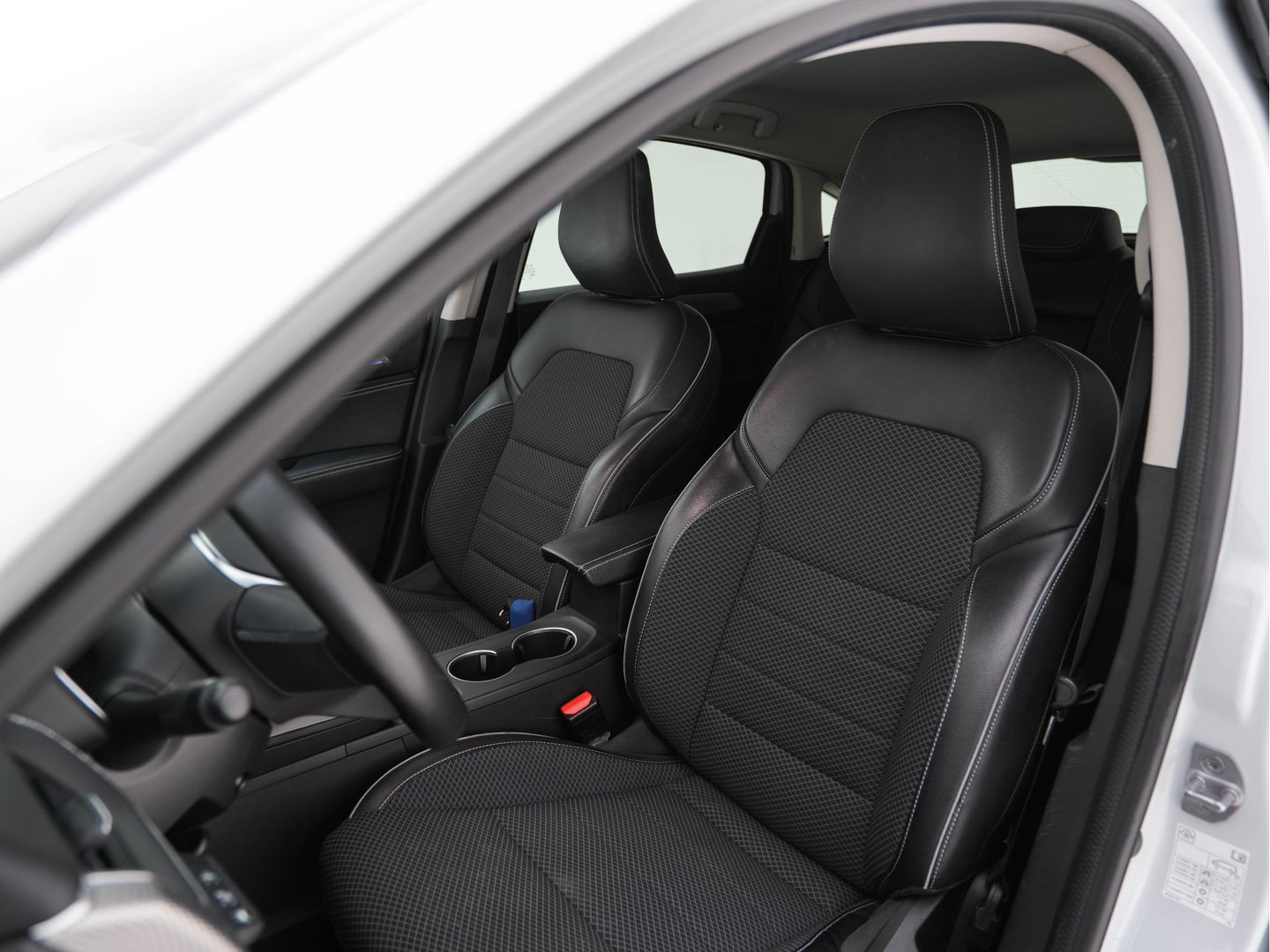 Renault Arkana 1.6 E-Tech hybrid 145 techno (INCL.BTW) *1/2LEATHER | FULL-LED | DIGI-COCKPIT | BLIND-SPOT | NAVI-FULLMAP | AMBIENT-LIGHT | CAMERA | KEYLESS | DAB+ | COMFORT-SEATS | 18''ALU*