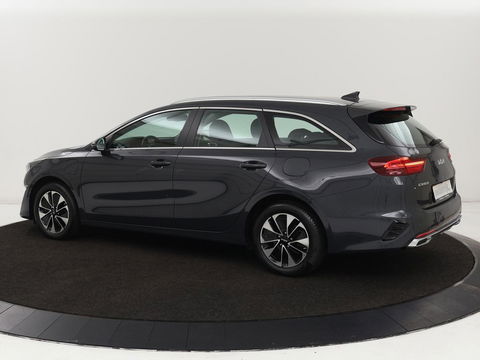 Kia Ceed 1.6 GDI PHEV DynamicPlusLine | Stoel & stuurverwarming | Adaptive cruise | Camera | Carplay | Full LED | Keyless | Navigatie