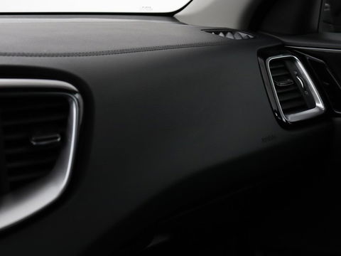 Kia Ceed 1.6 GDI PHEV DynamicPlusLine | Stoel & stuurverwarming | Adaptive cruise | Camera | Carplay | Full LED | Keyless | Navigatie