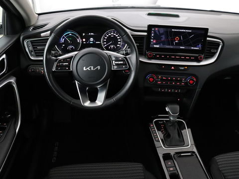 Kia Ceed 1.6 GDI PHEV DynamicPlusLine | Stoel & stuurverwarming | Adaptive cruise | Camera | Carplay | Full LED | Keyless | Navigatie