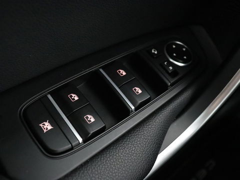 Kia Ceed 1.6 GDI PHEV DynamicPlusLine | Stoel & stuurverwarming | Adaptive cruise | Camera | Carplay | Full LED | Keyless | Navigatie