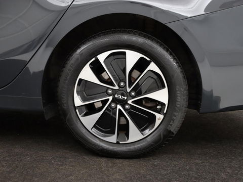 Kia Ceed 1.6 GDI PHEV DynamicPlusLine | Stoel & stuurverwarming | Adaptive cruise | Camera | Carplay | Full LED | Keyless | Navigatie