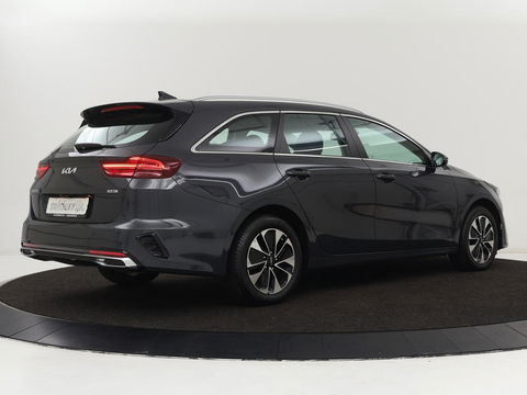 Kia Ceed 1.6 GDI PHEV DynamicPlusLine | Stoel & stuurverwarming | Adaptive cruise | Camera | Carplay | Full LED | Keyless | Navigatie