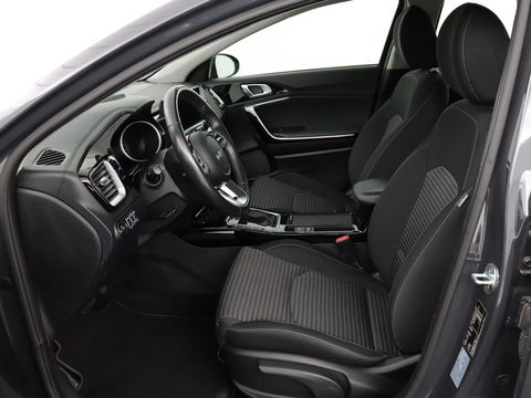 Kia Ceed 1.6 GDI PHEV DynamicPlusLine | Stoel & stuurverwarming | Adaptive cruise | Camera | Carplay | Full LED | Keyless | Navigatie