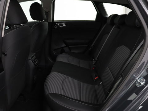 Kia Ceed 1.6 GDI PHEV DynamicPlusLine | Stoel & stuurverwarming | Adaptive cruise | Camera | Carplay | Full LED | Keyless | Navigatie