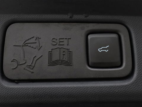 Ford Mustang Mach-E RWD 75 kWh | Panoramadak | Leder | Stoelverwarming | Adaptive cruise | 360 camera | Adaptive cruise | B&O Sound | Stuurverwarming