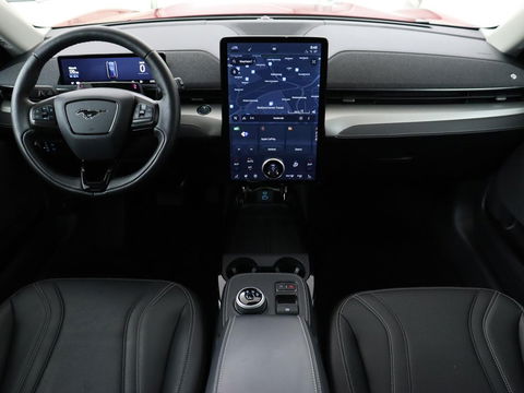 Ford Mustang Mach-E RWD 75 kWh | Panoramadak | Leder | Stoelverwarming | Adaptive cruise | 360 camera | Adaptive cruise | B&O Sound | Stuurverwarming