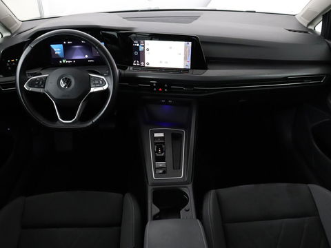 Volkswagen Golf 1.4 eHybrid Style | Stoel & stuurverwarming | Carplay | Sfeerverlichting | Massage | Memory | Parkeerhulp | Navigatie | Full LED | Adaptive cruise
