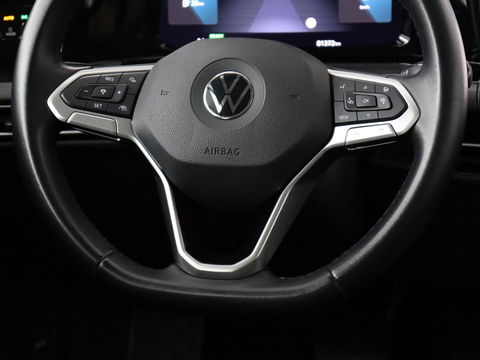 Volkswagen Golf 1.4 eHybrid Style | Stoel & stuurverwarming | Carplay | Sfeerverlichting | Massage | Memory | Parkeerhulp | Navigatie | Full LED | Adaptive cruise