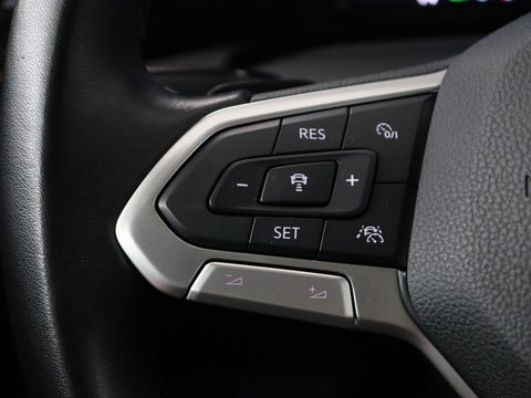Volkswagen Golf 1.4 eHybrid Style | Stoel & stuurverwarming | Carplay | Sfeerverlichting | Massage | Memory | Parkeerhulp | Navigatie | Full LED | Adaptive cruise