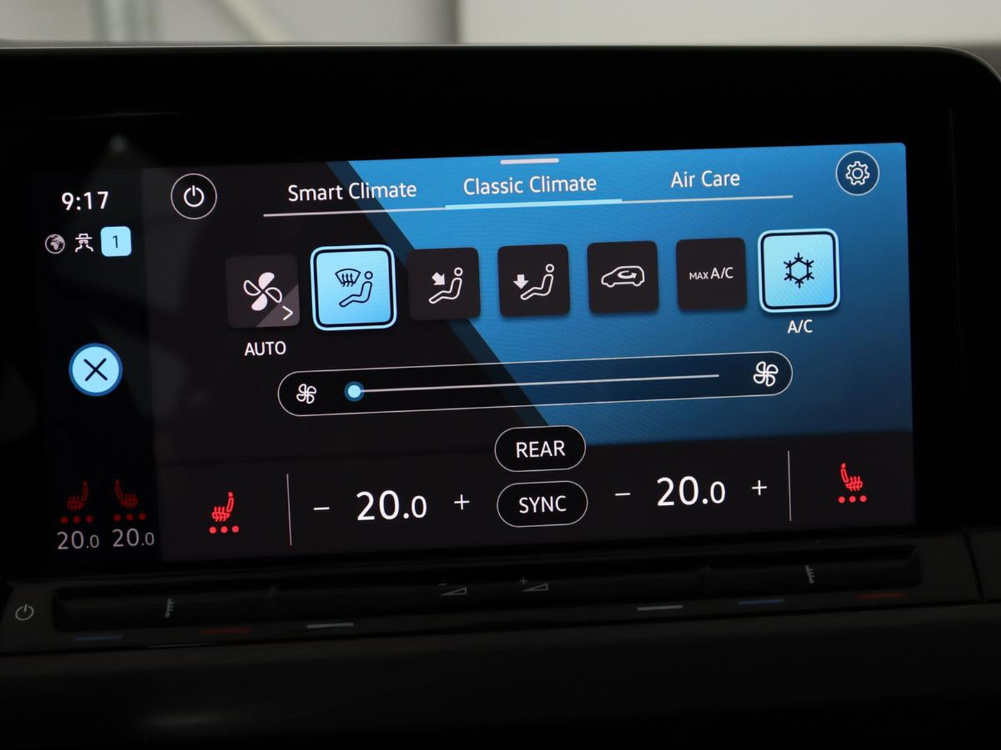 Volkswagen Golf 1.4 eHybrid Style | Stoel & stuurverwarming | Carplay | Sfeerverlichting | Massage | Memory | Parkeerhulp | Navigatie | Full LED | Adaptive cruise