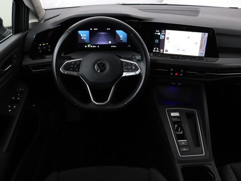 Volkswagen Golf 1.4 eHybrid Style | Stoel & stuurverwarming | Carplay | Sfeerverlichting | Massage | Memory | Parkeerhulp | Navigatie | Full LED | Adaptive cruise