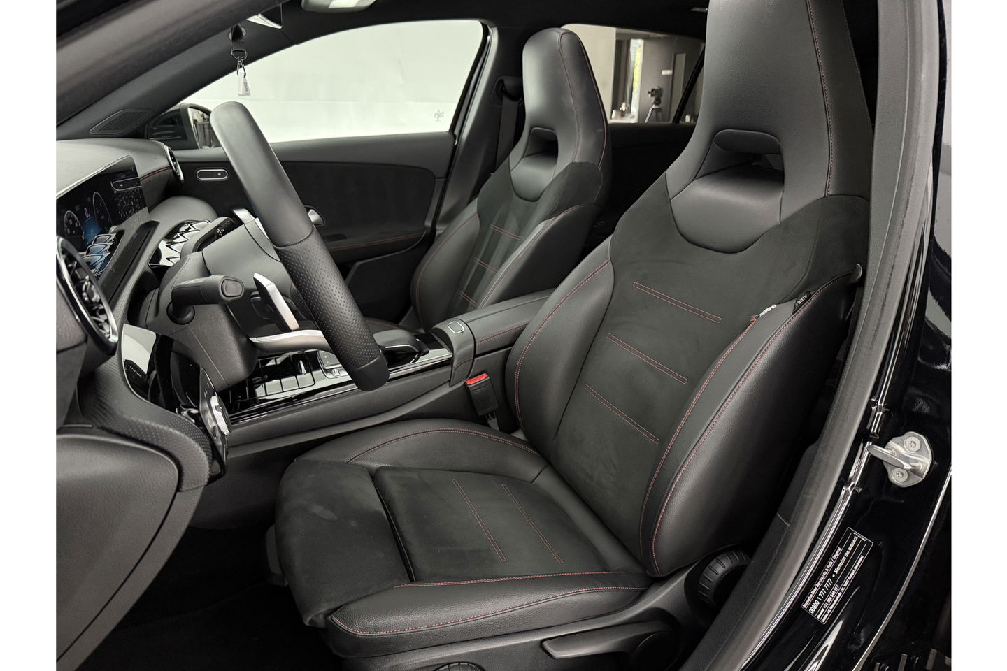 Mercedes-Benz A-Klasse 200 AMG 164PK Pano LED Virtual Camera Clima Cruise Navi PDC 18''LMV