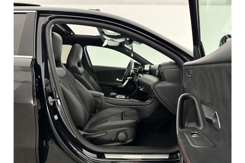Mercedes-Benz A-Klasse 200 AMG 164PK Pano LED Virtual Camera Clima Cruise Navi PDC 18''LMV
