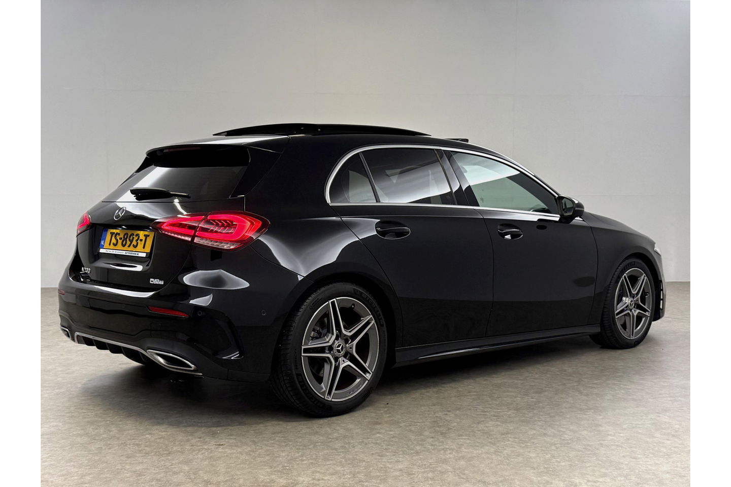 Mercedes-Benz A-Klasse 200 AMG 164PK Pano LED Virtual Camera Clima Cruise Navi PDC 18''LMV